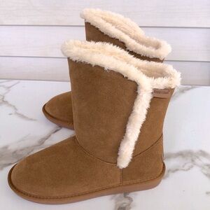 - New Minnetonka faux fur suede boots.  Size 9.  Comfy and cozy.